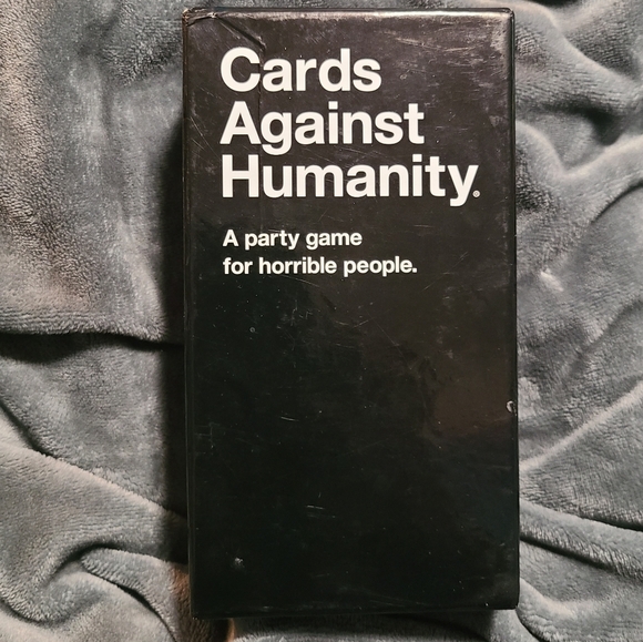 Cards against humanity game - Picture 1 of 5